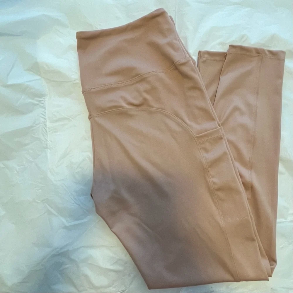 Peachy Keen Leggings